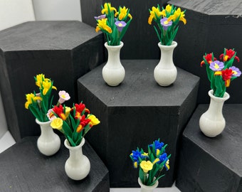 Dolls House Miniatures - 1/12th flower vase - Iris with Daisies (various options)