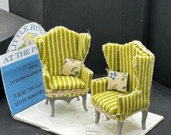 DOLLS HOUSE MINIATURES - 1/48 - 1:48 - 1/4" - Quarter Inch Scale - s/2 Wingback Chairs