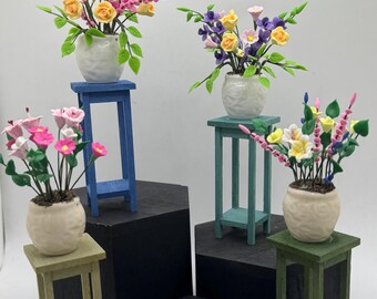Dolls House Miniatures - 1/12 Plant Table stand with flowers x1