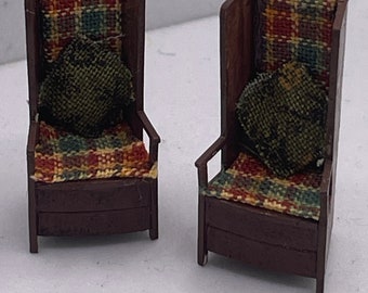 Dolls House 1/48th / 1:48 /Quarter Scale - s/2 High Back Chairs