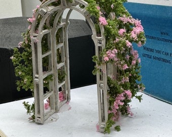 Dolls House Miniatures ( 1/48th - 1:48th - 1/4" - Quarter Inch Scale )  - Rose Arch