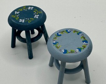 1/12th blue flowery stool x 1