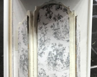 Dolls House Miniatures - Hand Made Screen (1/48th, 1/4inch, quarter scale) -