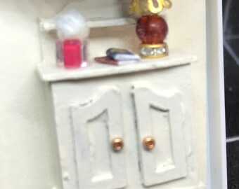 Dolls House Miniatures - Hand Painted Pretty 1/48th (1/4inch) quarter scale - cupboard -