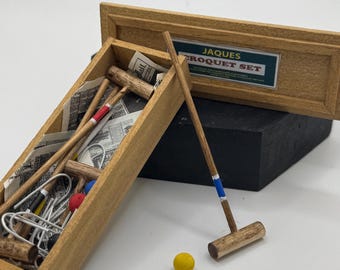 Dolls House Miniatures - 1/12th  - Croquet Box x1