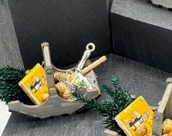 DOLLS HOUSE Miniatures - garden trug x1