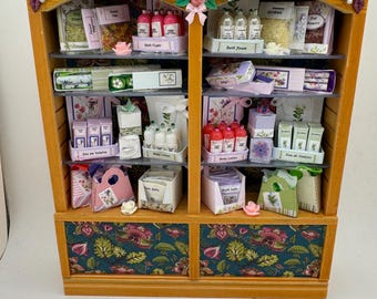 Dolls House Miniatures - 1/12th Toiletries / Perfume shelves