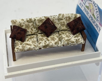 Dolls House 1/48th - retro Sofa seat