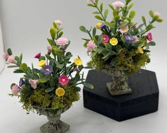 Dolls House Miniatures - Urn Planter x1