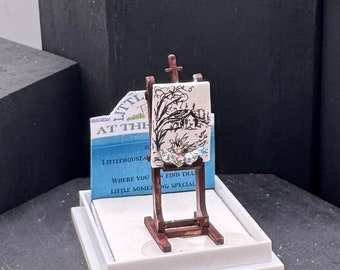 Dolls House  1/48th Artist Easel