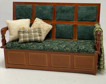 DOLLS HOUSE MINIATURES - 1/12th settle