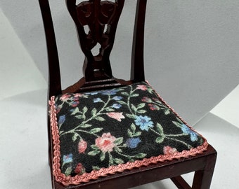 Dolls House Miniatures - 1/12 occasional side chair