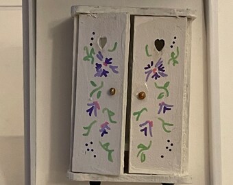 Dolls House 1/48th - Floral Wardrobe