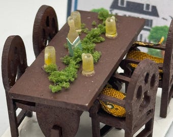 Dolls House 1/48th / 1:48 /  Quarter Scale  Table and chairs with Beer