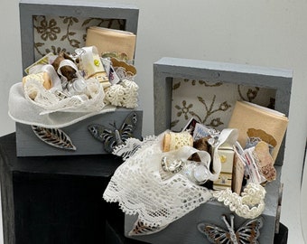 Dolls House Miniatures - 1/12th Bridal Haberdashery chest / box  x 1