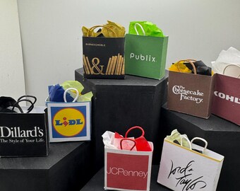 Dolls House Miniatures- 1/12th Shopping Bags x8 - SET 25 - USA Stores