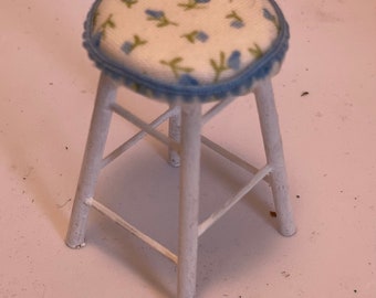 Dolls House Miniatures - 1/12th tall stool