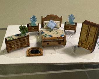 Dolls House Miniatures 1/144th  / 1:144 / Micro  / Dutch Scale Country Bedroom set
