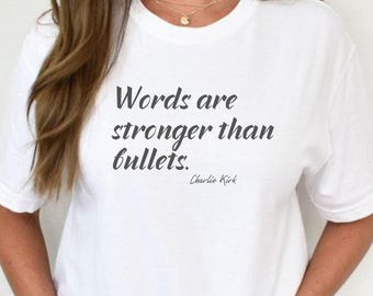 チャーリー・カーク応援Tシャツ：人権活動家シャツ