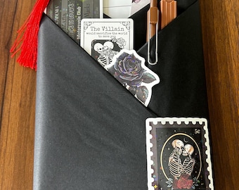 MC Dark Romance Blind Date with a Book! Motorcycle Club Dark Romance Blind Date with a Book! Great Gift for Book Lovers! Gift for Readers!