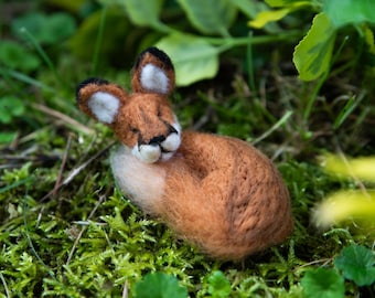 Hand-felted fox | Sleeping felt fox for desk or shelf | Woolen forest figurine