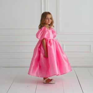 Roze glanzende organza meisjesjurk, glitter bloemenmeisjesjurk, verjaardagsjurk met pofmouwen, feestjurk peuter, meisjesjurk met open rug