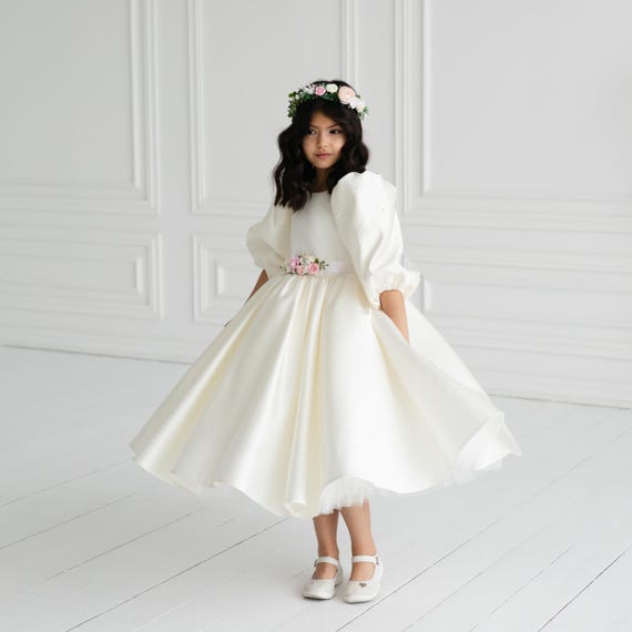 toddler girl ivory dress High-end Ivory Satin Flower Girl Dress Modern With Sleeves Toddler Girls Pageant Gown