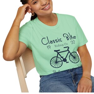 Klasyczny T-shirt typu unisex z motywem roweru | Prezent dla rowerzystów | Koszulka rowerowa w stylu vintage dla miłośników rowerów | Swobodny ubiór na każdą okazję, imprezy rowerowe, [...]