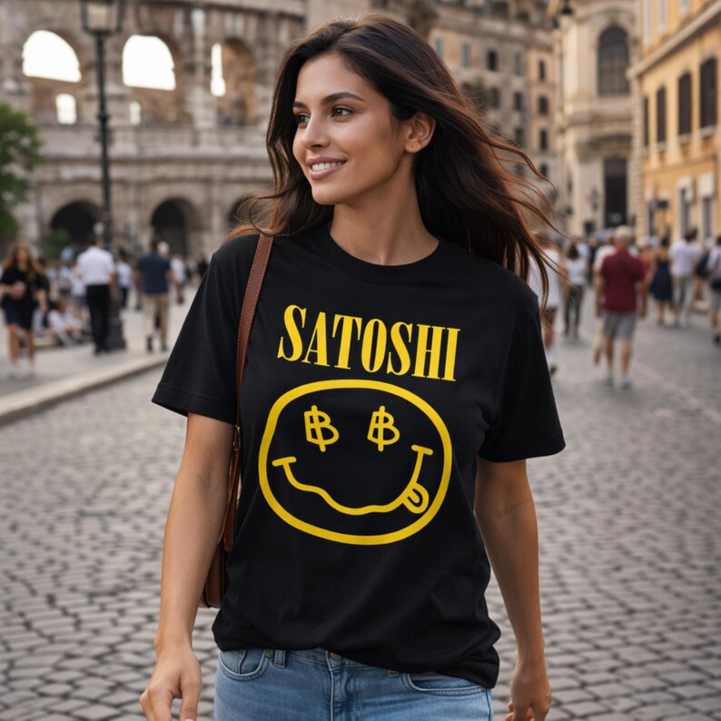 T-shirt Satoshi Smiley – T-shirt Bitcoin en coton épais noir – Cadeau crypto image 3