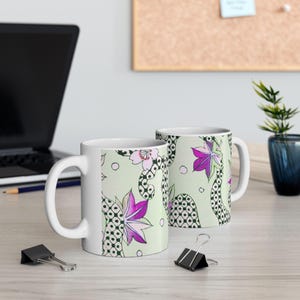 Vintage Japanese Cherry Blossom Mug: Pink Sakura Floral Ceramic Cup