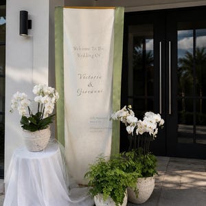 Custom Wedding Welcome Sign, Linen Welcome Sign, Welcome Signs, Personalized Wedding Sign, Wedding Banner, Wedding Linen Signs, Fabric Sign