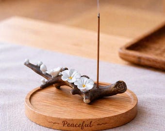 Porte-encens Fleur de Prunier, socle en bois personnalisé, mini brûleur d'encens en céramique gravée, cadeau pour elle, décoration intérieure, cadeau de détente