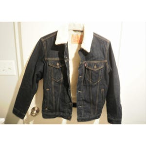 LEVI STRAUSS Blue Denim Sherpa Fleece Lined Red Tab Trucker Jacket Men&#39;s Size M