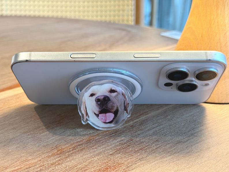 Personalized Pet Photo MagSafe Phone Grip, Custom Resin Phone Stand bild 6