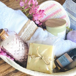 Care Package Gift| Relaxation  Spa Gift Set| Lavender | Self care Gift| Handmade Gift for her| Gift Baskets for Women