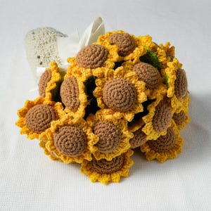 Handmade Sunflower Bouquet Throw, Artisan Crochet Sunflower Blanket Bouquet, Sunflower Break Blanket, Knitted Bouquet, Birthday/Wedding