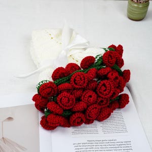 Handgemachte gehäkelte Rosenstrauß-Decke, gehäkelte Blumenstrauß-Decke, Sofa-Decke werfen, gestrickter Blumenstrauß, Geburtstags- / Hochzeitsgeschenk