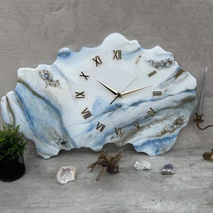 Handmade luxury epoxy resin wall clock resin art modern home decoration anniversary gift geode paint silent movement
