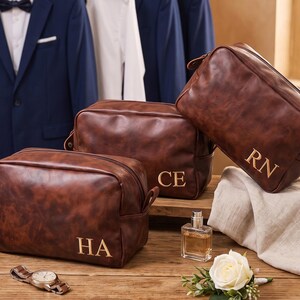 Personalisierter, bestickter Leder-Kulturbeutel für Herren, individueller Reise-Kulturbeutel, Geschenkset für Herren, Jahrestagsgeschenk