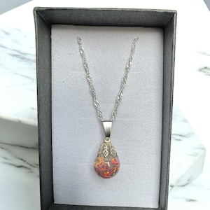 Elegant fire floating opal silver necklace