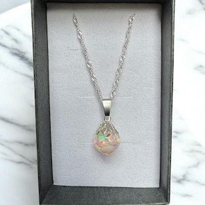 Elegant snow white floating opal silver necklace