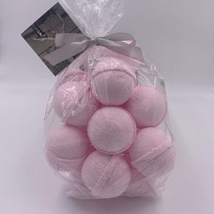 14 Handmade Bath Bombs: Moisturizing Kids Spa Favors