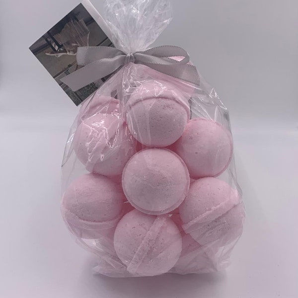 14 bath bombs (Scents Kids Love) our Little Bag of Balls - Kids Spa Parties favorites - great for dry skin