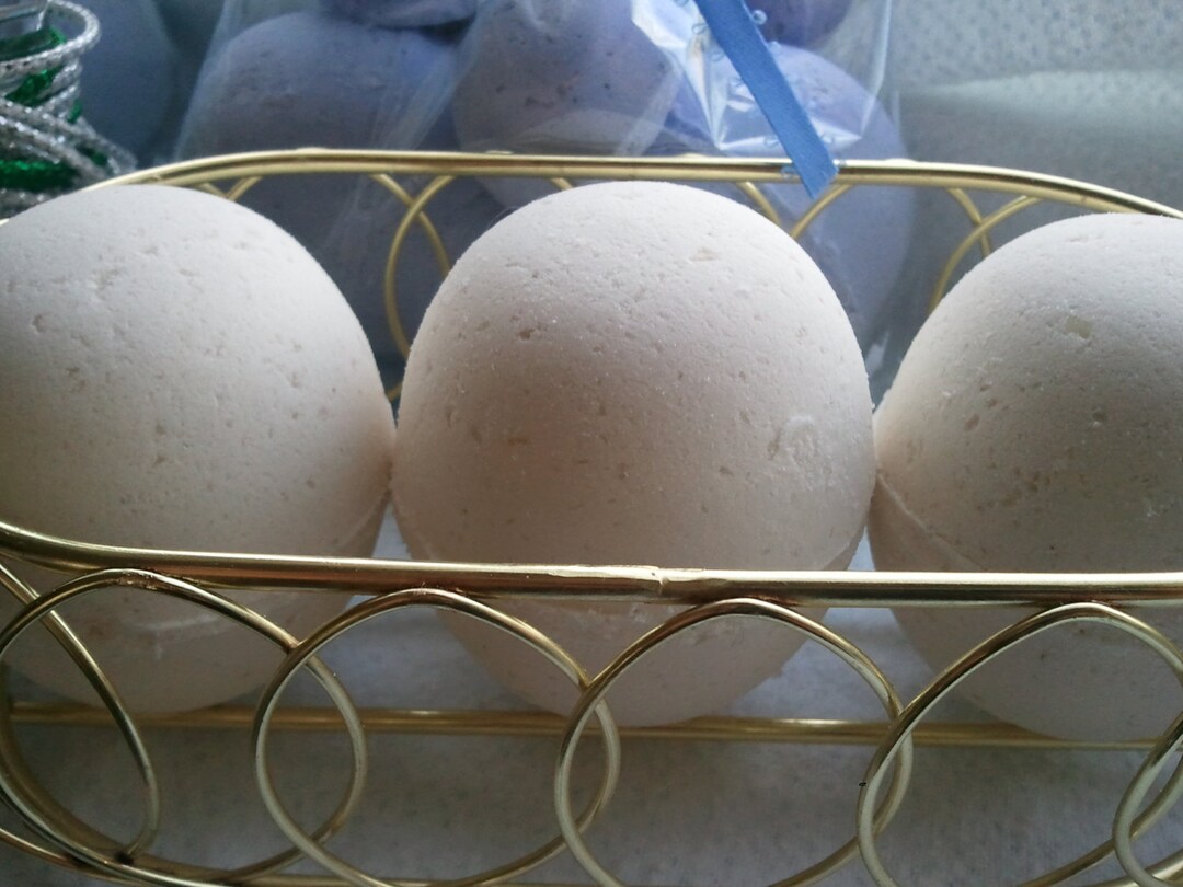 3 Luxury Allnatural Organic Bath Bombs 5 Oz Each Made With Essential Oils Shea & Cocoa Butter