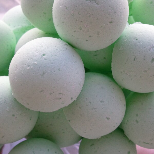 14 bath bombs 1 oz each (Absinthe) gift bag bath fizzies, great for dry skin, shea, cocoa, 7 ultra rich oils