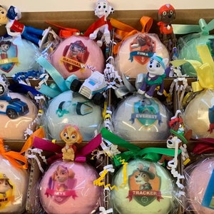 12 XL Bath Bomb Fizzies with surprise Paw Patrol figure inside, handmade, natural ingredients, fruity, kid-friendly scents image 2