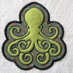 Octopus Iron on Patch on Fleece 3.65 x 3.87 in.