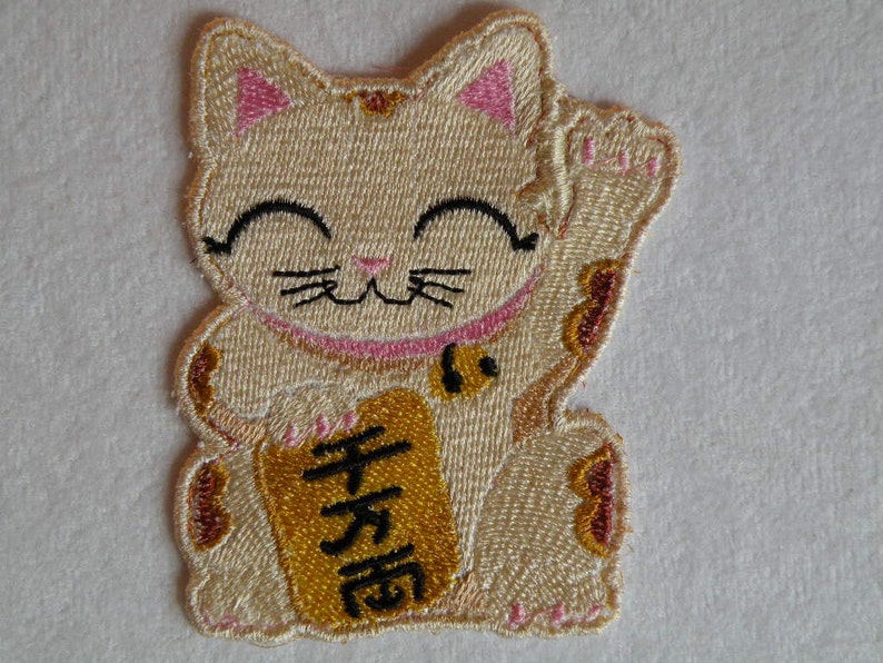 Maneki Neko Iron on Patch 3.63 x 2.91 image 4