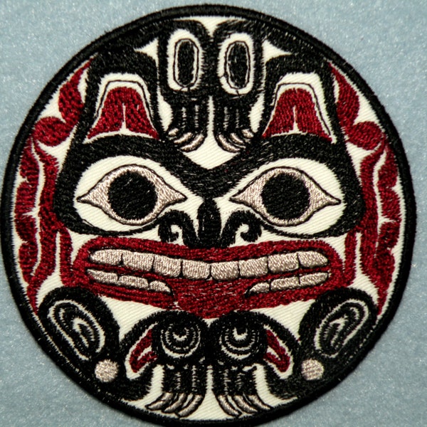 Totem Grizzly Bear Iron on Patch 4"