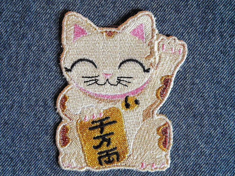 Maneki Neko Iron on Patch 3.63 x 2.91 image 1